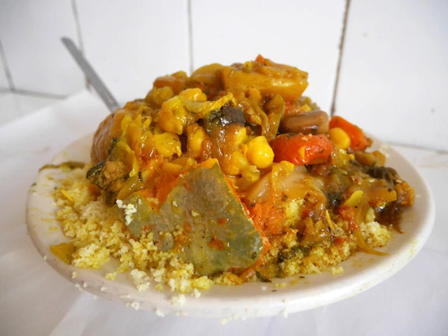 おじいのクスクスは野菜がかなりクタクタに煮込まれてるタイプ