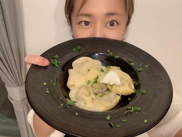 旅人マリーシャの世界一周紀行：第３０５回「モチモチ食感のロシア風水餃子『ペリメニ』を皮から作ろう！」