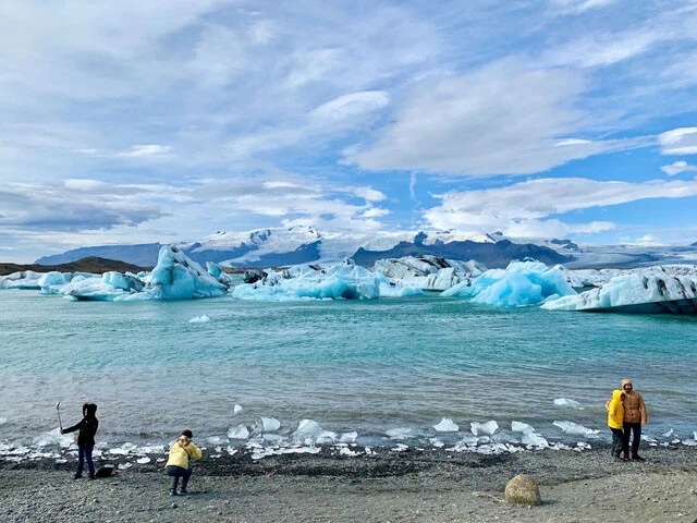 ヨークルスアゥルロゥン氷河湖