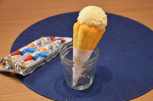 （１１）うまい棒チーズコーンアイス