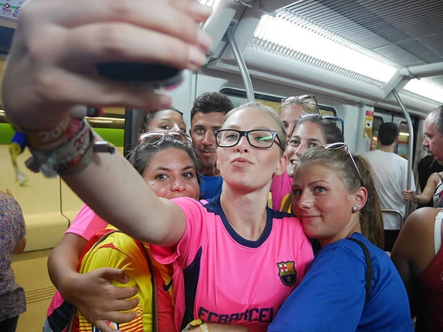 スペインの電車で出会ったサッカー好き女子たち