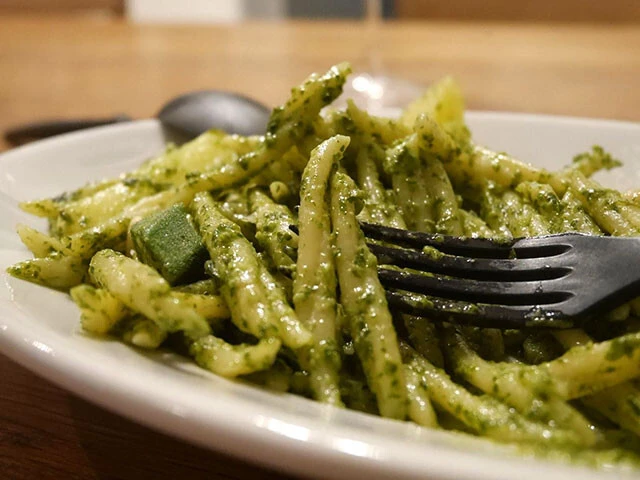 青虫みたいな見た目だけどモチモチクニクニしてて美味しいトロフィエ