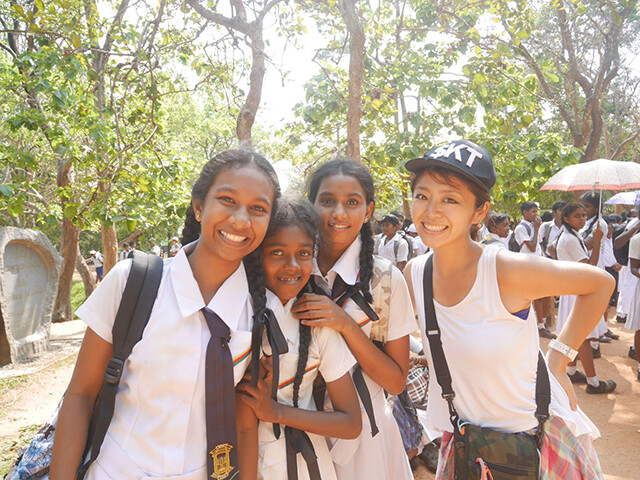 スリランカの子供たちは本当に笑顔が大きくて素敵