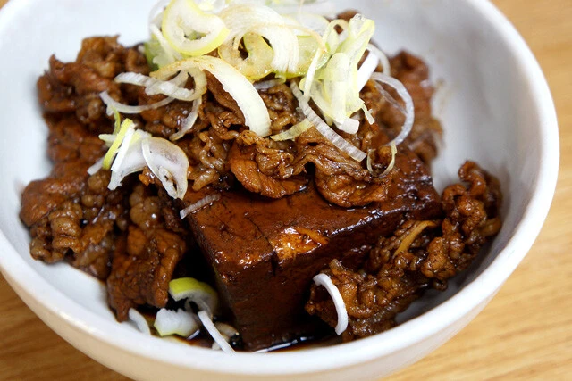 その「肉豆腐」（６００円）