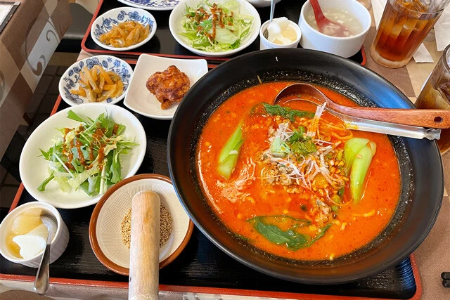 「坦々麺・大辛」セット（１０４０円）