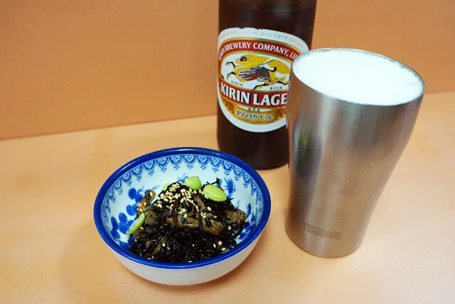 「ビール 大瓶」(580円)