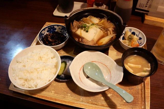 「肉豆腐定食」