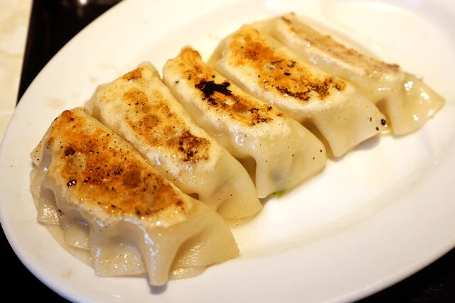 「餃子5個」(300円)