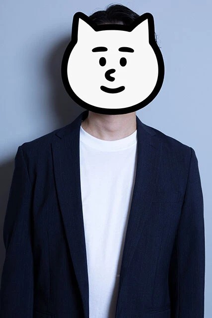 「高校までは地方でエリートだったけど、上京して気づきました。『あぁ、オレってダサかったんだ』って。それ以降、人生のすべてで、勝負の舞台から降りるようにしたんです」と語る麻布競馬場氏