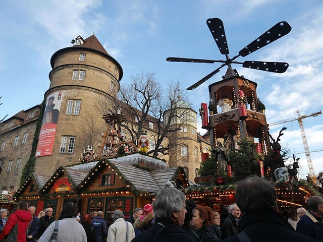 ドイツの三大クリスマスマーケットのひとつ「世界最大のシュトゥットガルト」