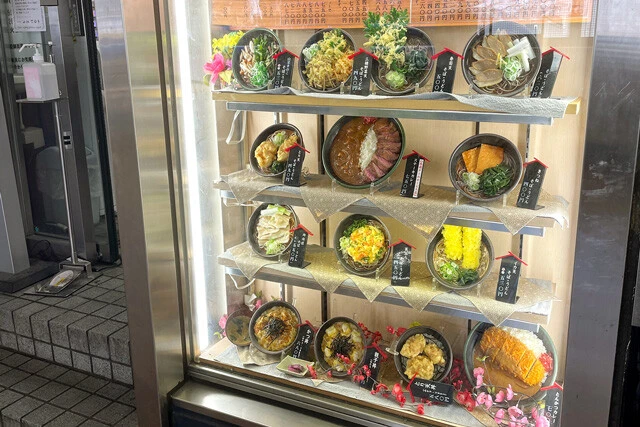 そば類もどれもうまそうだけど