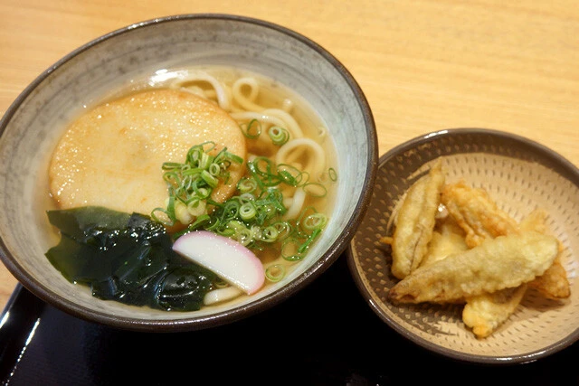 【博多うどん】日本橋「はせがわ酒店」で、やわやわの博多うどんをすする昼下がり：パリッコ『今週のハマりメシ』第３１回