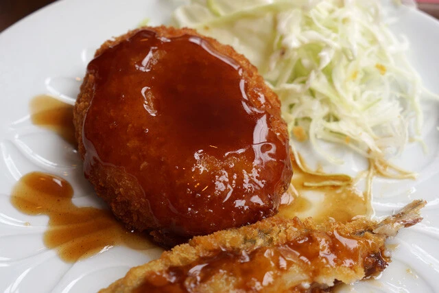 後半はもちろんソースで