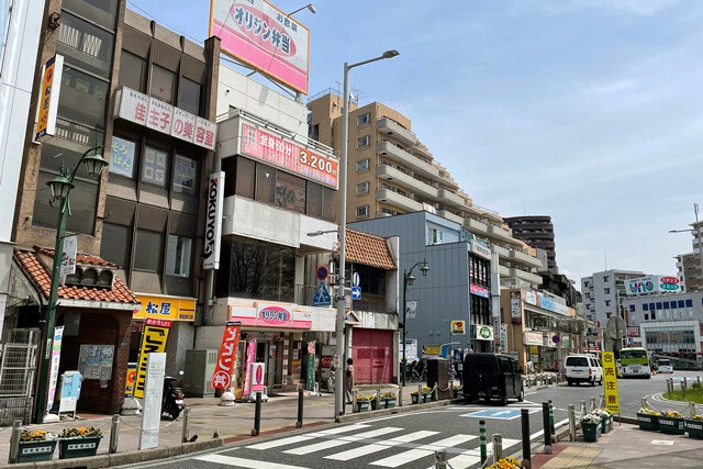 朝霞駅東口駅前