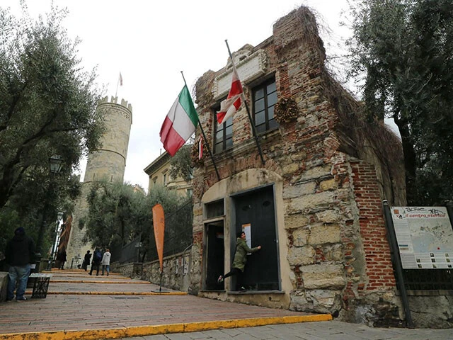 コロンブスが幼少期を過ごした家