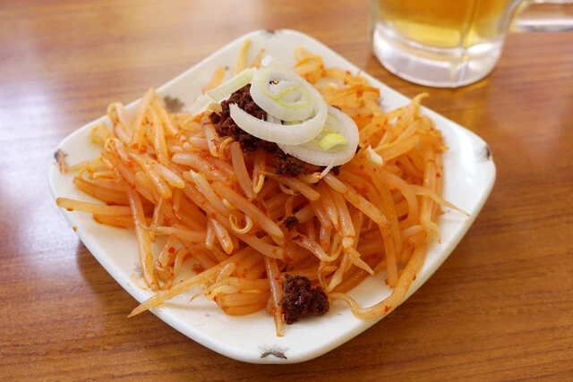 「ピリ辛もやし」（２５０円）