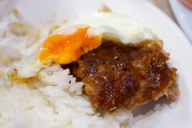 夢中で食べ、飲んだ