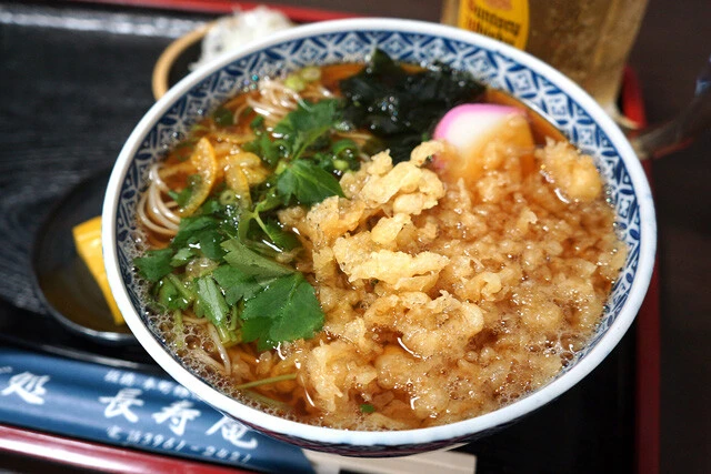 セットの「たぬきそば」