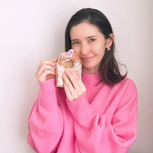 市川紗椰が大好きな「さくら味」を語る「『紛れもなく桜の味！』と脳が記憶操作されている感覚も含めて好きです」