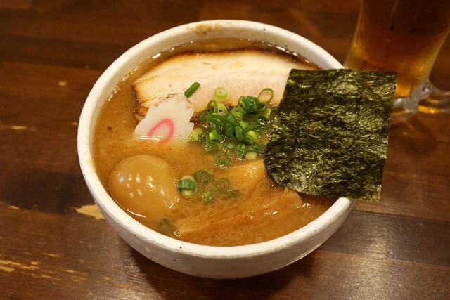 「味玉中華そば」（９７０円）