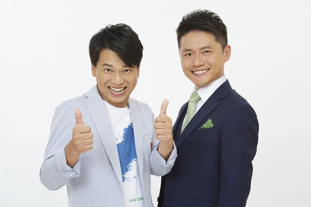 よしもと滋賀県住みます芸人・ファミリーレストラン (右)しもばやし。1976年5月25日生まれ、滋賀県出身。滋賀のオススメスポットは信楽。(左)ハラダ。1976年11月8日生まれ、京都府出身。京都出身ながら滋賀のとりこに