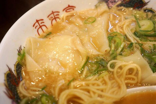 トッピングのワンタン