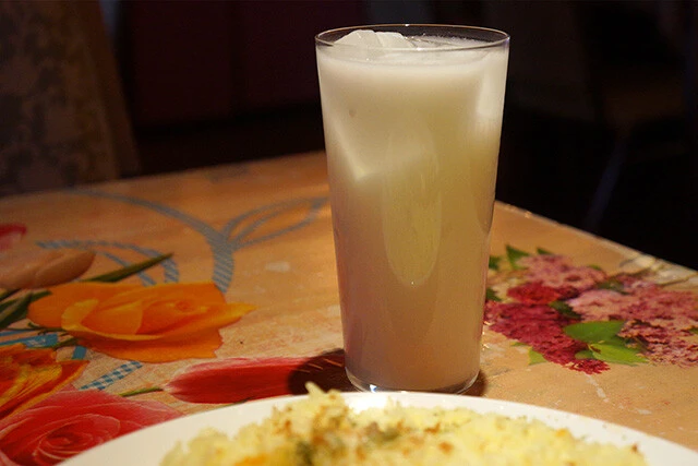 「ラッシーハイ」(380円)