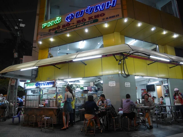 フォーは基本的に専門店がある。蕎麦屋やラーメン屋みたいな感じ？