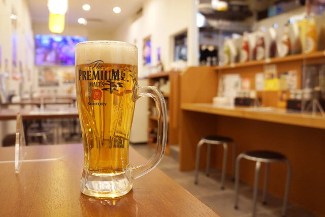 「プレミアムモルツ生ビール」（２８０円）