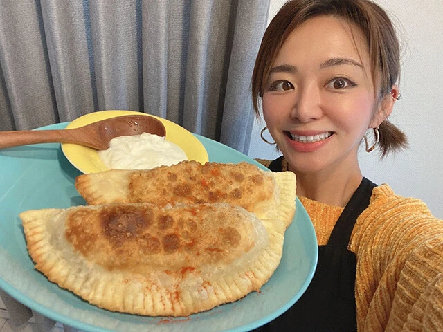 ウクライナで食べたクリミア・タタール人のおやつ「チェブレキ」に挑戦！「旅人マリーシャの世界一周紀行：第３２４回」