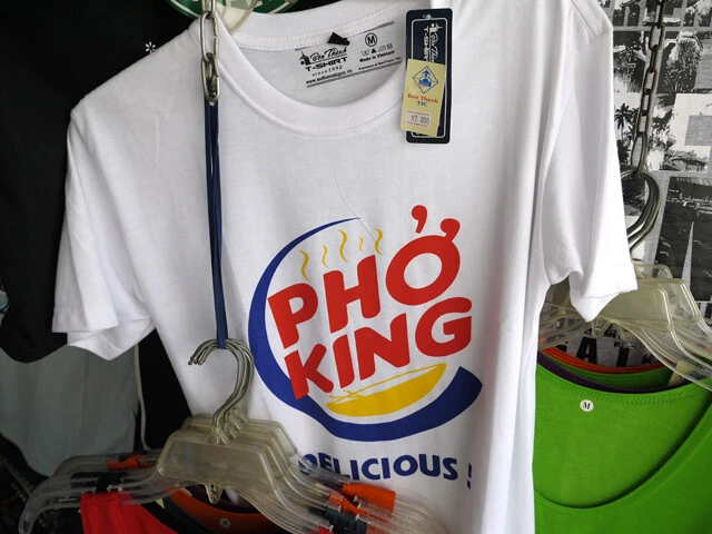 もちろんお土産屋でもフォー推しです!