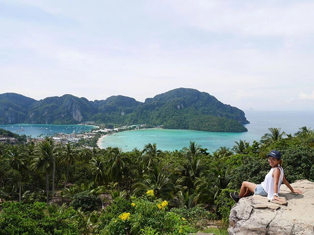 タイ離島巡りで一番お気に入りの景色はピピ島のビューポイントからの絶景