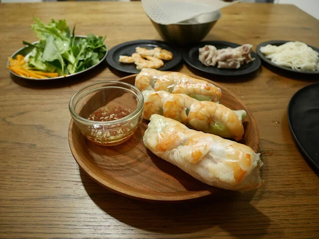 ライスペーパーからエビが綺麗に透けて見えます