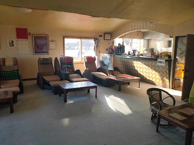 ゆったりくつろげる休憩室。食事もできる