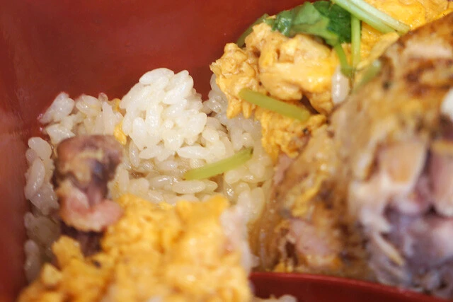 たれの染みたごはんがまたいい……