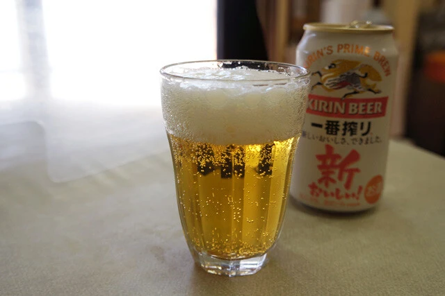 「缶ビール」(300円)