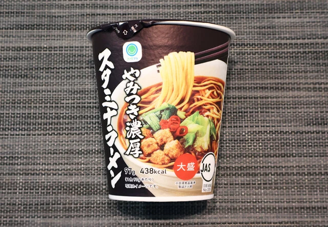 やみつき濃厚 スタミナラーメン　製造：日清食品　価格：198円　評価：★★★★☆　日清が得意とするニンニク風味をマシマシ系に。麺は細ストレートなフライ麺で、独特の風味がコク深くピリ辛な醤油スープと実に合う。ご飯が進む味！