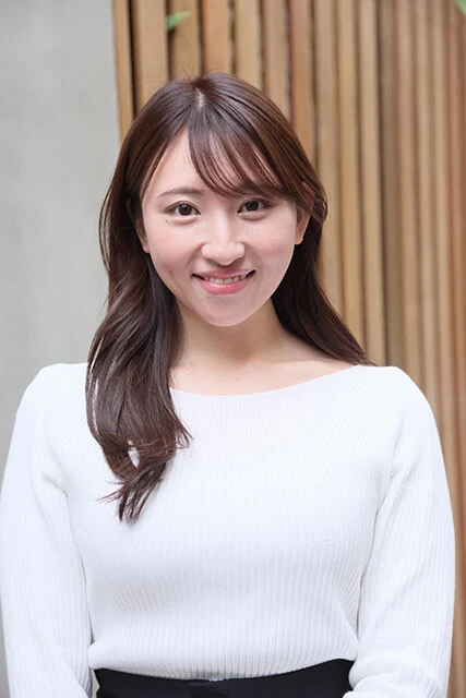 サウナー・利瀬このみ。タレント、モデル。ピラティスを学ぶ傍ら、サウナーとしても活動。自然と程よく融合した施設を求めて、全国津々浦々、探索の旅へ。愛知県出身