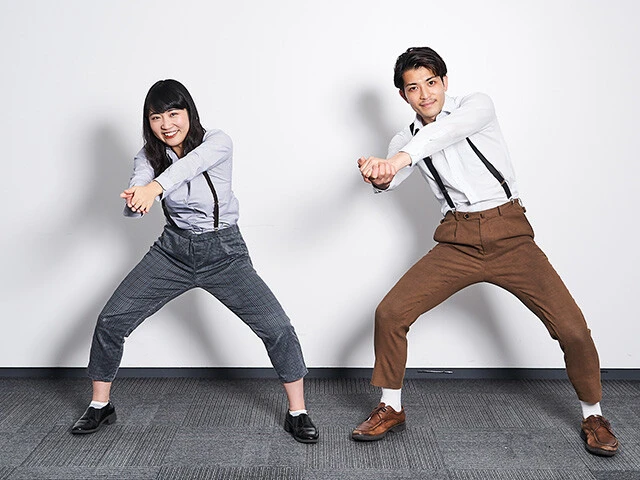 ⑥手を体の前で合わせる。歌詞の「ナートゥ」の「ナ」とタイミングを合わせて!