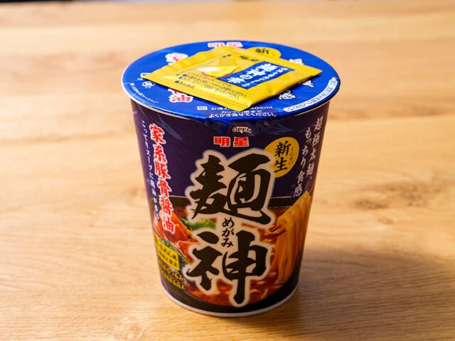 明星 麺神カップ 家系豚骨醤油(明星食品) 278円