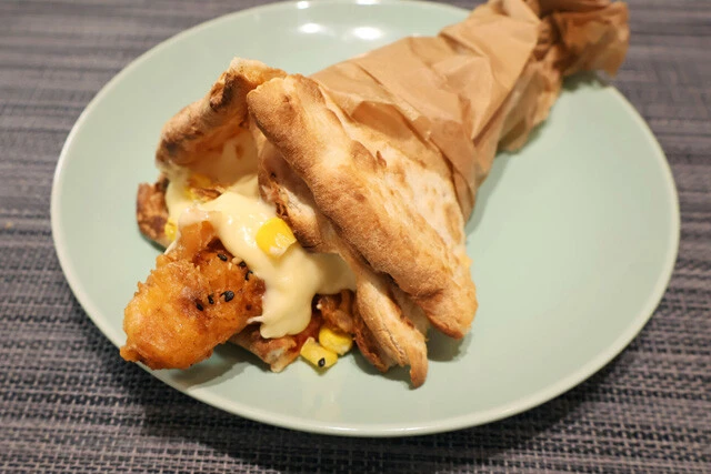 （５）完成！「KFCのチーズロールピザ」