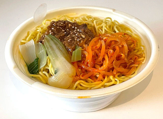 第6位　胡麻とラー油の旨辛担々麺／セブン-イレブン（572円）