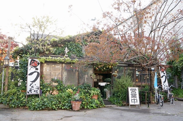 今回石塚さんと訪れたのは「そば割烹　まるすけ」（埼玉県川口市芝2-26-9）。蕨駅から車で10分ほどの距離にある