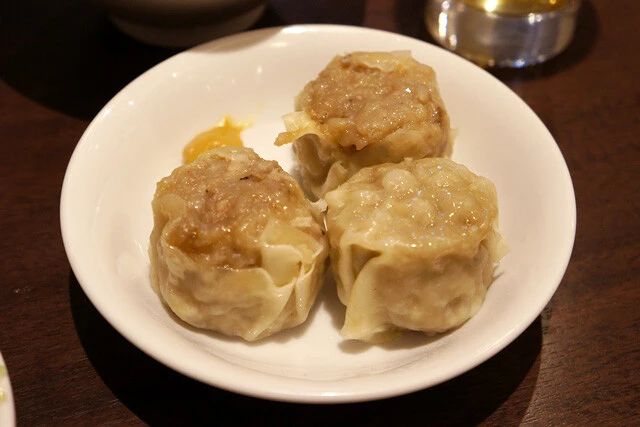 「黒豚入り焼売（大3ケ）」（350円）