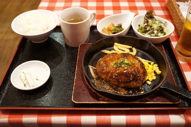 「ジューシーハンバーグ 250g定食」