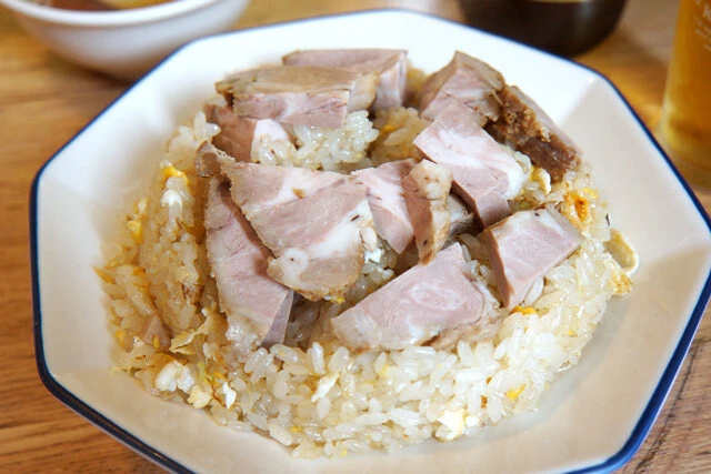 「肉入りチャーハン」（1000円）