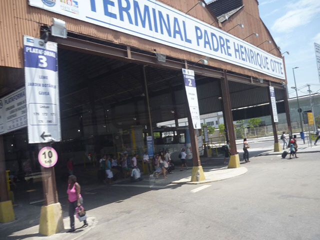 リオのバスターミナル（バスターミナル周辺は危険なので注意！）