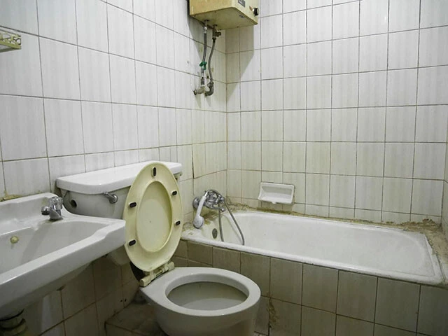 シャワーやトイレも完備