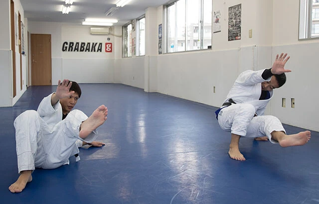 受け身などの基本動作