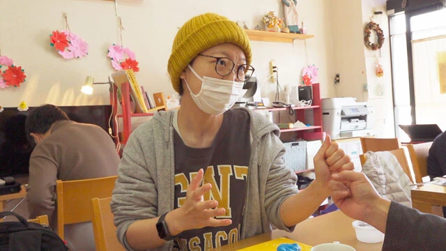 ステージ4のがんを患いながらも生き生きとした姿で生活を送る鈴木ゆずなさん